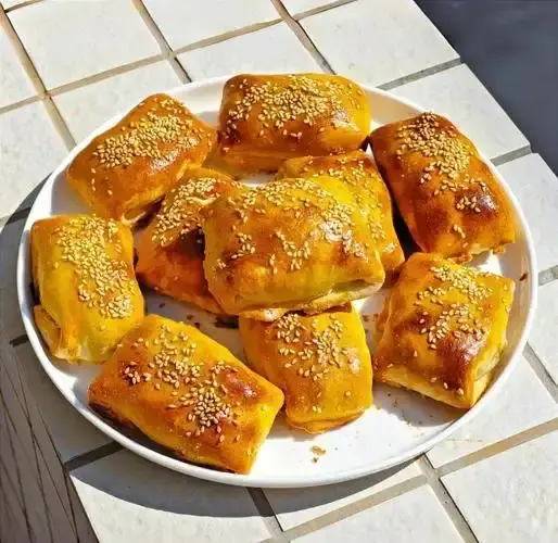 Xinjiang Delicacies: Baked Buns 