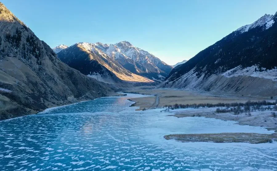 Why Choose Xinjiang for Winter Travel?