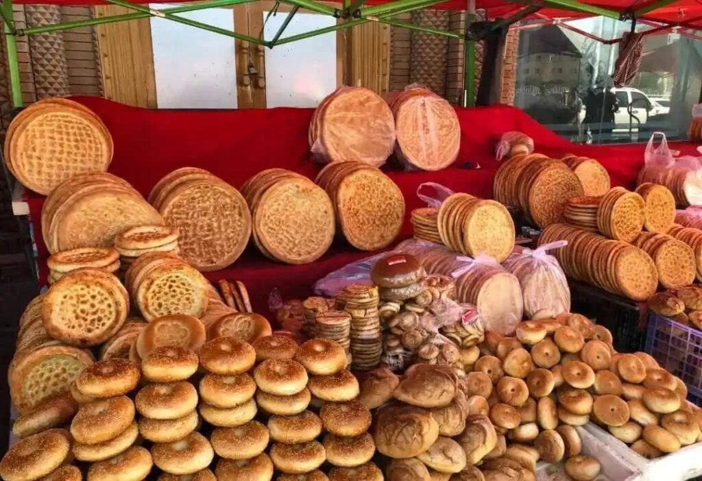 Introduction to Xinjiang's Traditional Flatbread