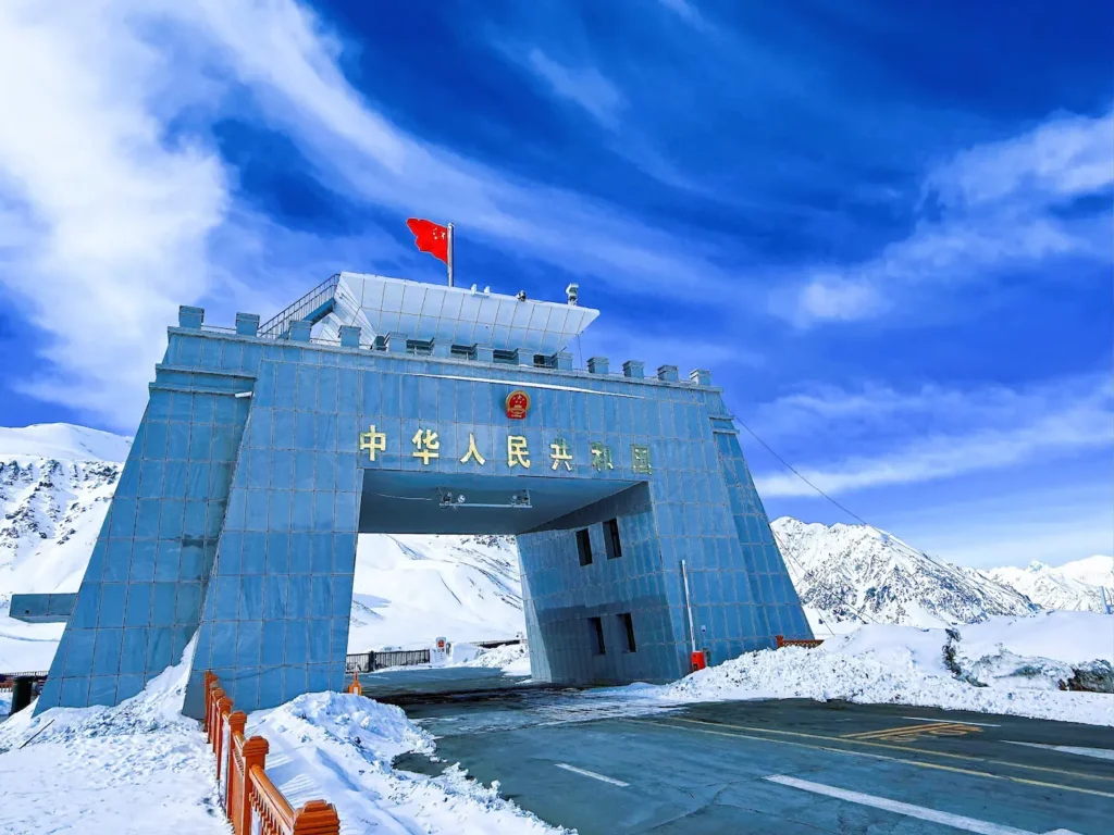 Hongqilap Border Gate