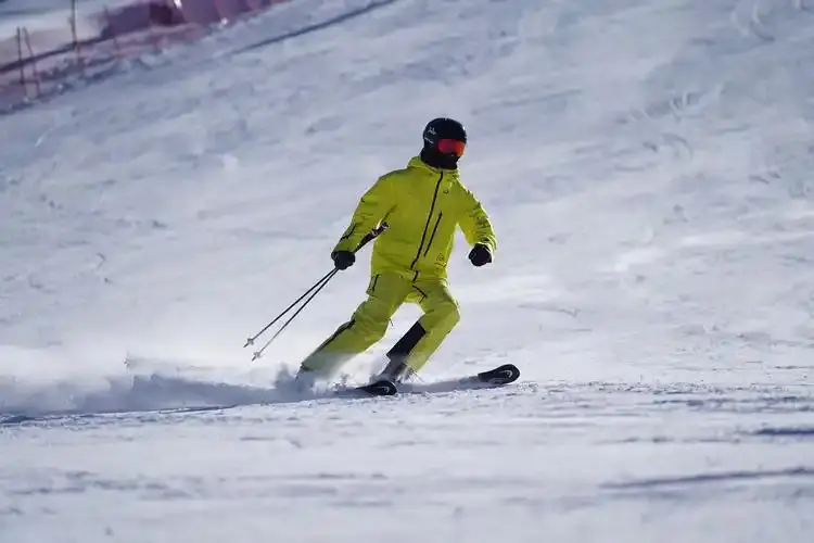 Detailed Guide to Skiing in Altay, Xinjiang